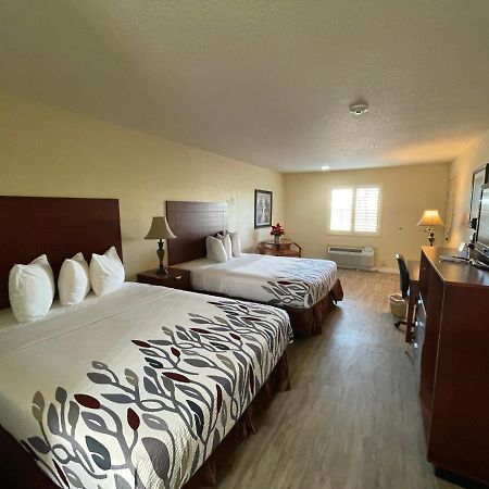 Kenedy Inn And Suites المظهر الخارجي الصورة