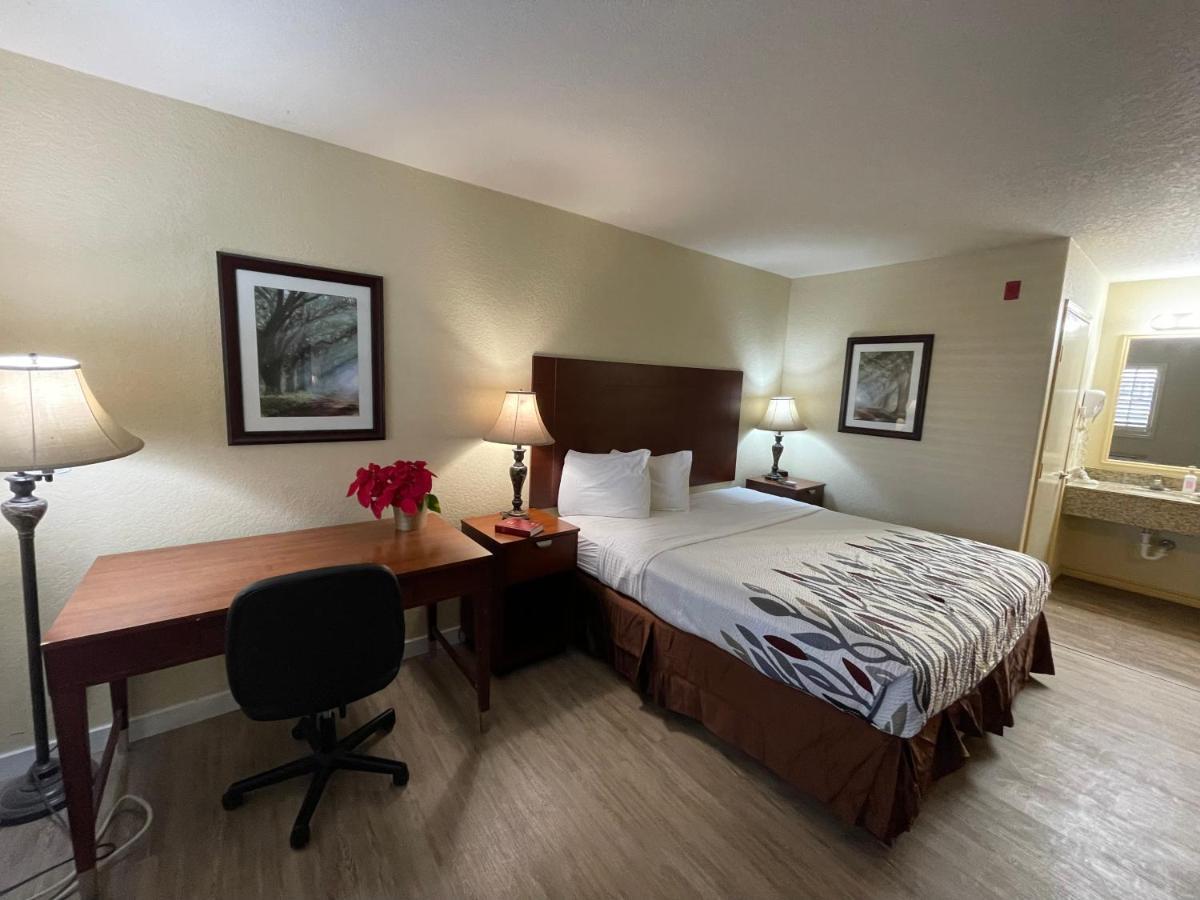 Kenedy Inn And Suites المظهر الخارجي الصورة